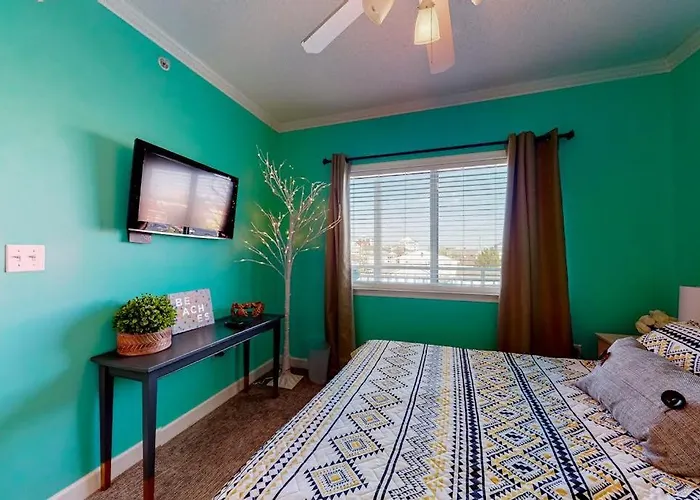 Bahia Vista Ii 305 *
